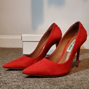Steve Madden Paiton Laced Heel Pump-Red Nubuk
